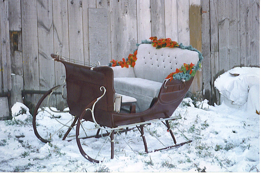 maroon party sleigh